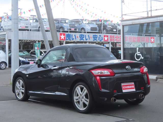 当店は札幌市東区にて、昭和51年より新車中古車の総合ディーラーを営んでおります。展示台数は約200台、様々な車種を取り揃えておりますので、お車をお探しの方はお気軽に足をお運びくださいませ。