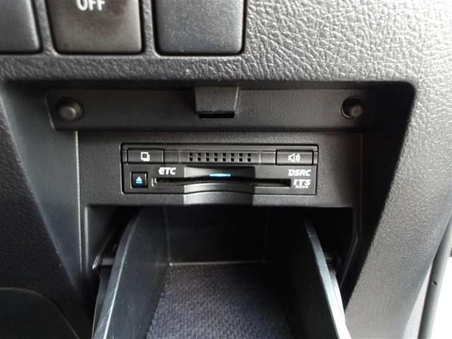 ETC車載器付きです。高速道路の料金所もスムーズに通過できます。