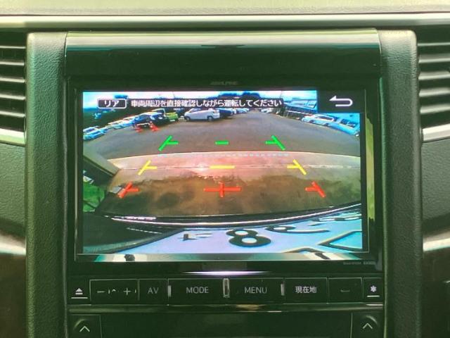 WECARSの展示場では実際に見て、触ってお車をお選びいただけます！知識の豊富な営業スタッフが様々なカーライフをご提案いたします！