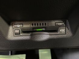 【ETC】高速道路の料金所をストレスなく通過！話題のスポットやサービスエリアに多い「スマートIC」利用時は必須のアイテムです。当店でセットアップを実施、ご納車当日からすぐにご利用いただけます！