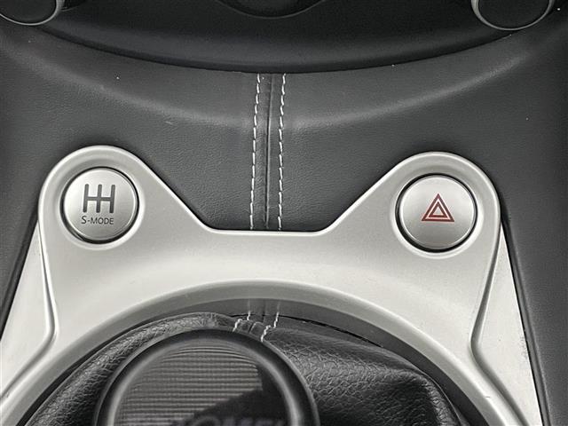 【運転席操作部】快適なドライブを楽しむための機能が装備されています！運転席から触れるので、使いやすいです！除菌プランいれていただくと、さらに清潔で安心していただけます！
