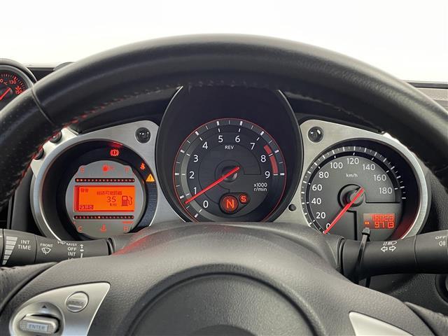 【スピードメーター】メーターがシンプルで見やすく運転しやすいですね！