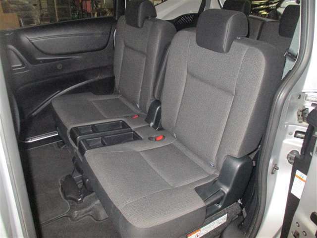 特に目立つ汚れなどはなく良好な状態です。