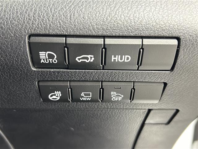 【運転席操作部】快適なドライブを楽しむための機能が装備されています！運転席から触れるので、使いやすいです！除菌プランいれていただくと、さらに清潔で安心していただけます！