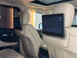 メーカーオプションのリアエンターテイメントを搭載☆後部座席にお乗りのお客様にもお好きなテレビやHDMIにてスマートフォンの映像をお楽しみください世界に一つのお車をご用意させて頂きます。お問い合わせ下さい！