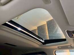 メーカーオプションのサンルーフ☆彡快適なドライブをお楽しみください♪この度は、当店の車両をご検討頂きありがとうございます。お客様の特別なお車を特別な金利、世界に一つのお車をご用意させていただきます！！