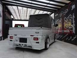 Aerosuit’OPTIMUS3点+ワークスフェンダ+3Dバットフェイスボンネットカバー+3Dバックパネル　・ベースカラー/ホワイト　・差し色/モスグレーメタリック