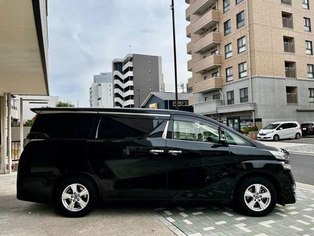 車検R8年6月まで♪修復歴無しの内外装とっても綺麗なお車です！格安軽自動車から高級車まで、お車のリース・販売・買取はmedietoにお任せください！！栄から直ぐで、アクセスも便利！！！