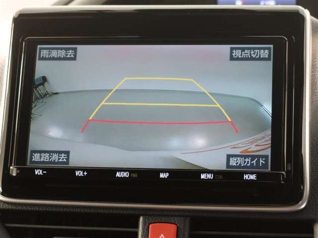 バックガイドモニターで、後方を確認しながら安心して駐車することができます。運転初心者も熟練者も必須の機能ですよ！