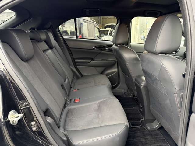 売れているからクルマが足りない。足りないからクルマが欲しい。欲しいから高く下取れる。これがトーサイの秘密。それだけなんです♪