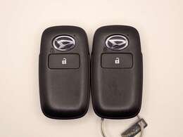 ◆三重県最大級の大型屋内中古車センター♪ヴァーサス鈴鹿店です♪オールジャンルの展示車が盛り沢山です♪在庫の無い車両のオーダーも受け付けます♪電話→059-384-5050までお問合せ下さい◆