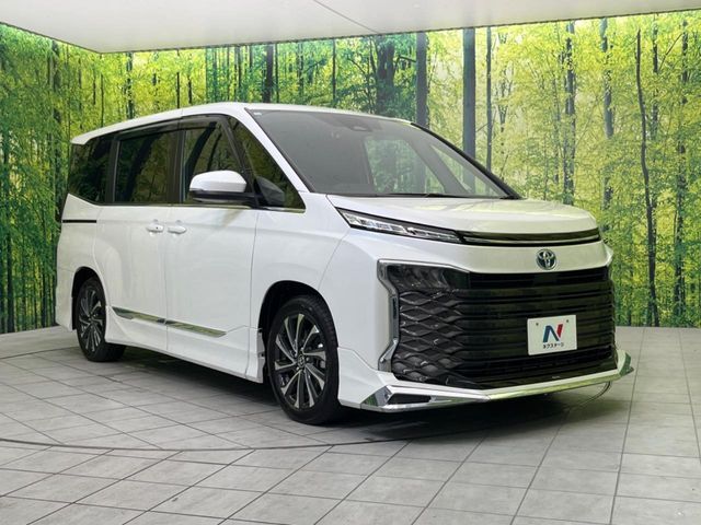 大好評のボディコーティング「弾スプラッシュコート」もご納車までに施工可能。通常のガラスコートと異なる、耐久年数6年の無機質ガラスコーティングが、ボディをキレイな状態に保ってくれます。