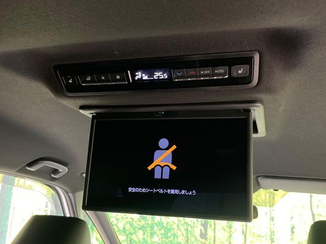 【13型フリップダウン】大画面モニターで後席でもエンタメをお楽しみいただけます。家族や友人とお出かけする機会が多い方に大人気です♪