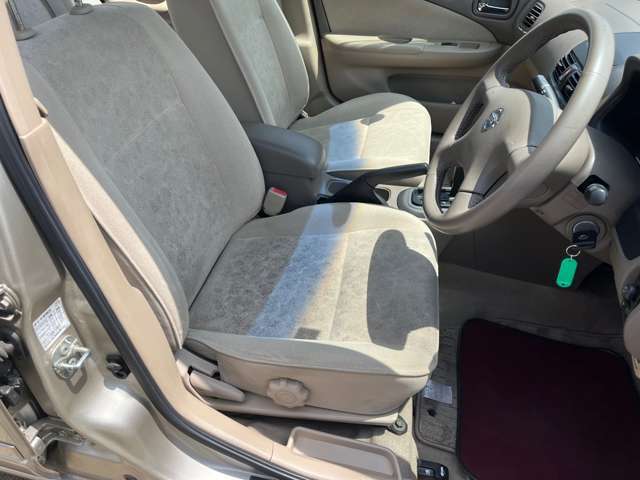 ★運転席クリーニング済みです。綺麗な状態で納車いたします！！