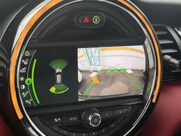 センターツインエキゾーストパイプ/JCW専用リアスポイラー/メーカーナビ/USB/Bluetooth/MSV/ステアリング連動バックカメラ/ミラー一体型ETC/シートヒーター/ヘッドアップディスプレイ