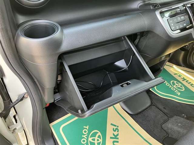 ■グローブボックスです！