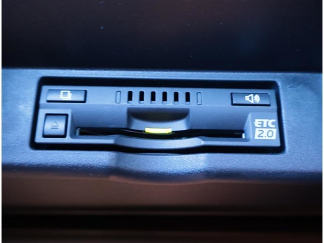 ETC車載器付きです。高速道路の料金所もスムーズに通過できます。