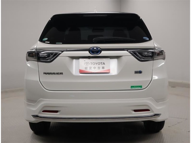 低燃費で環境にもやさしいハイブリッド車です。！