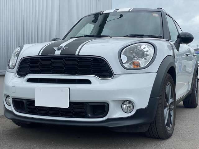 綺麗なボディーカラーのミニ　クロスオーバーが入庫しました。お問い合わせはお気軽に！0725-58-6608♪