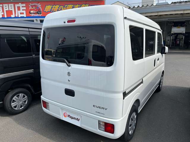 ☆車の保険は買ったところで加入するのがベストです。保険に関しても大手保険代理店をしておりますので安心してお任せください。不慮の事故の際も自社鈑金工場と連携して修理を進めてまいります☆