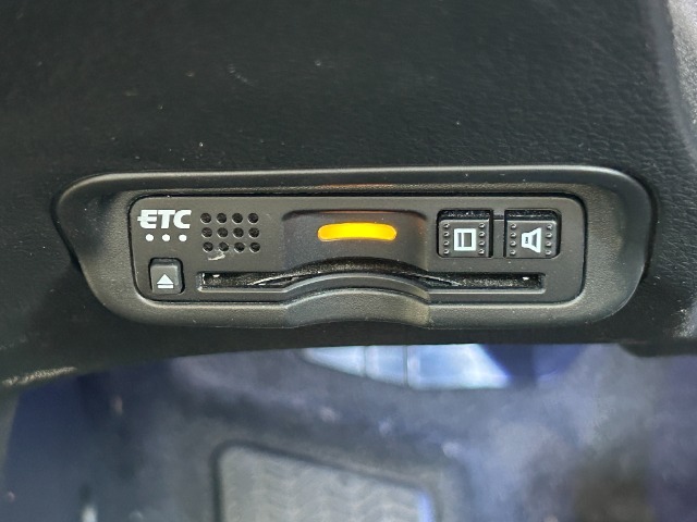 ビルトインの純正ETCを搭載！！セットアップしてからの納車になりますので、すぐにお使いいただけます☆ETCカードの抜き忘れにご注意ください。