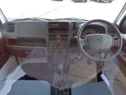 【車装ルームクリーニング済み】車内は綺麗にクリーニングしていますので、是非、お確かめください。