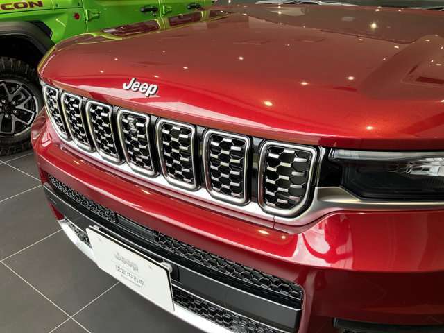 オリジナル4x4ブランドとしての誇りと自信、そして進化の伝統。4x4性能、デザイン、品質。本物とはJeepの全てであり、追い求めるさらなるたかみでもあるのです。