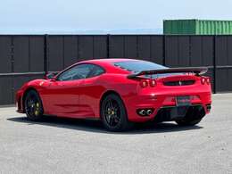 ☆ディーラー車☆左ハンドル☆走行1.5万km☆ボディカラー：ROSSO　CORSA☆