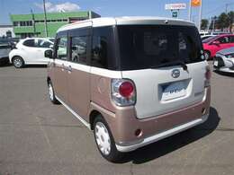 国道38号線沿いに面し帯広の西地区にございます！広尾道高速帯広インターから下車約10分、JR西帯広駅から徒歩で約15分の位置にございます！