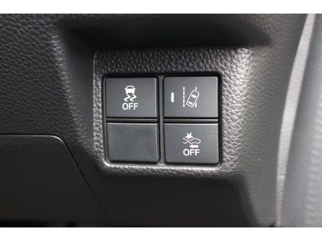 Honda SENSING！衝突軽減ブレーキ（CMBS）●誤発進抑制機能●歩行者事故低減ステアリング●路外逸脱抑制機能でドライバーをアシスト！