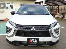 三菱アイデンティ！ダイナミックシールドの精悍なフロントフェイス。メッキをうまくあしらい高級＆精悍なイメージを表現しています