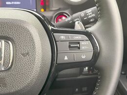 【アダプティブクルーズコントロール】高速道路での長距離走行が楽に！！自動で速度を保つクルーズコントロールが、衝突軽減システムと連携し、前方の車両を感知して車間を保つように速度調節してくれます！！