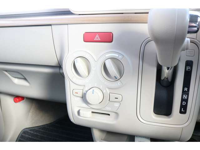 エアコン操作パネル