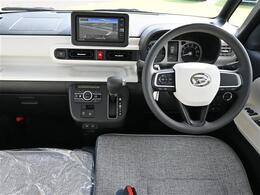 【インパネ全体】全方位で視界が広く、高い目線で運転もしやすいです！