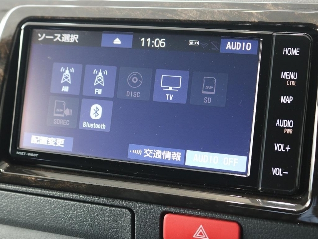 トヨタ純正の7インチナビが装着されております☆