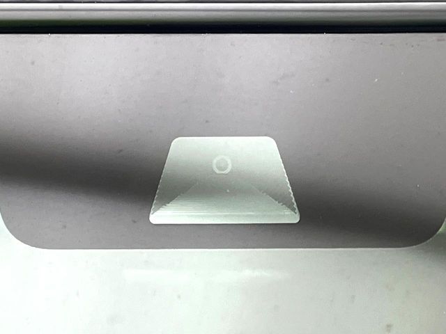 【ホンダセンシング】走行中に前方の車両等を認識し、衝突しそうな時は警報とブレーキで衝突回避と被害軽減をアシスト。より安全にドライブをお楽しみいただけます。