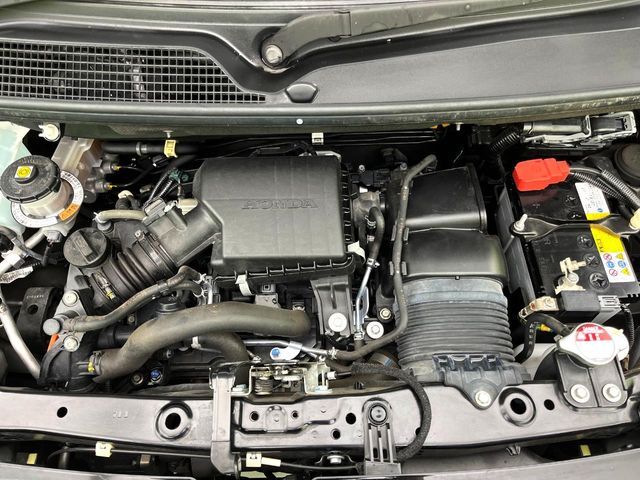 親切・丁寧な専門メカニックスタッフが応対！・車検・点検整備・事故等の修理などアフターサービスも安心。お車のカスタマイズもネクステージのサービススタッフまでご相談ください！