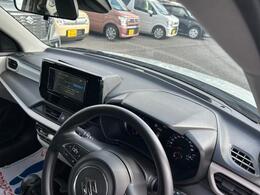 インパネ周辺です