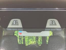 【スマートブレーキサポート】走行中に前方の車両等を認識し、衝突しそうな時は警報とブレーキで衝突回避と被害軽減をアシスト。より安全にドライブをお楽しみいただけます。