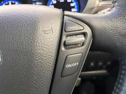 【クルーズコントロール】高速道路もラクラク走行。アクセルを離しても一定速度で走行ができ、長距離運転時の負担を軽減！加速・減速も簡単なスイッチ操作で調整できます。