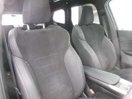 車内での喫煙歴も無く綺麗な状態をキープしております。