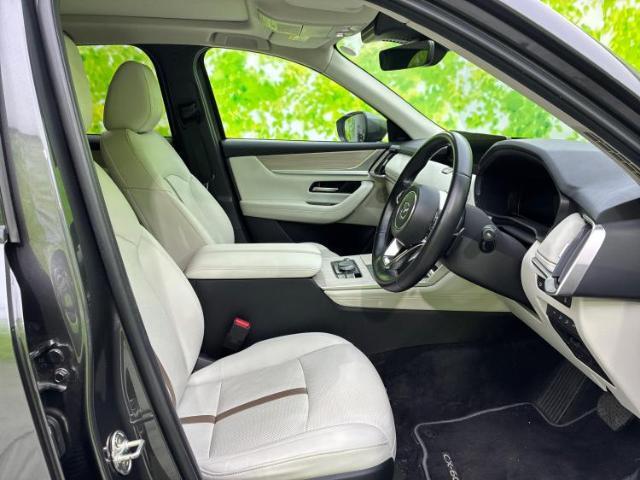 「この車の写真をもっと見たい」「状態が気になる」「この装備はついている？」どんな小さな疑問でもお気軽にお問い合わせください！