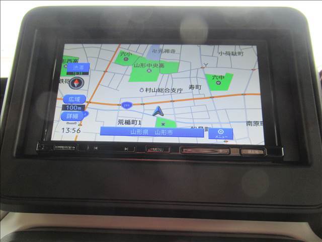 【SDナビ】ナビ付車両。目的地までスムーズに案内してくれます。もちろんお好みのナビに変更も可能ですのでご相談ください。
