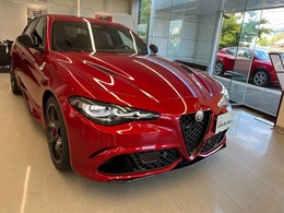 正規ディーラーとしてアルファロメオの新車・中古車の販売、お車の整備メンテナンスを行っております。掲載車輌以外のことでも、お気づき・不明な点がございましたらお気軽にお問い合わせください。