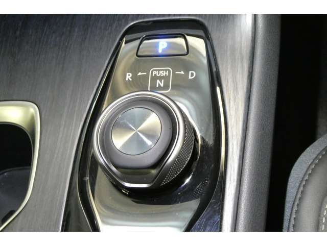 寛ぎながらお車選びができるアットホームな雰囲気の中、魅力溢れる1台をご案内いたします。