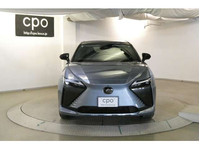 こちらのお車は、CPO（Certified Pre-Owned＝認定中古車）となります。厳しいレクサス基準をクリアした認定中古車をさします。