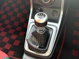 お問い合わせは058-240-4092まで。専門店だからこその知識・経験豊富なスタッフ達が、お客様に最適な一台をご案内致します。遠方販売もお任せ下さい。日本全国,お車の販売・ご納車が可能でございます。