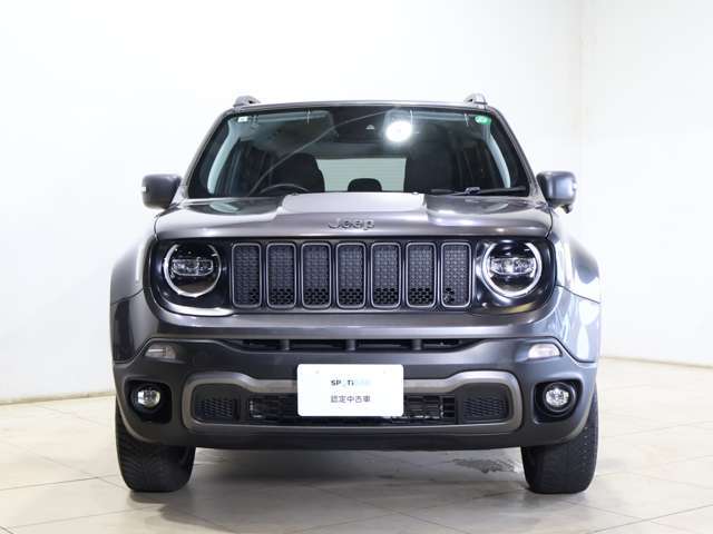 JEEP伝統の7スロットルグリルです！