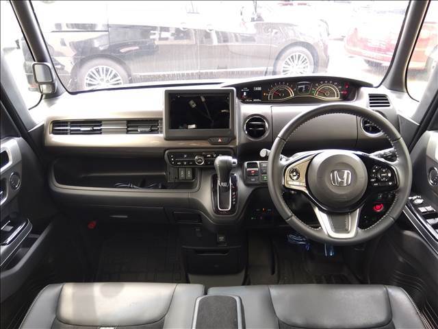 4WD☆ターボ☆禁煙車☆走行2.5万キロ☆試乗できます☆両側パワスラ☆ホンダセンシング☆ACC☆LKAS☆オートハイビーム☆パドルシフト☆ハーフレザーシート☆前席シートヒーター☆専用ブラック15アルミ