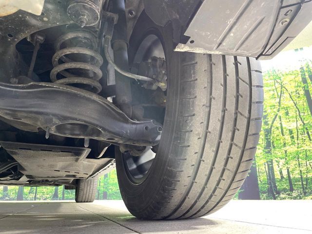 お車を安心してお乗りいただく為には、足回りの定期点検が欠かせません。サービスサポート（有償保証）では無料点検もご提供しており、安心のカーライフをお過ごしいただけるサポート体制が整っています。